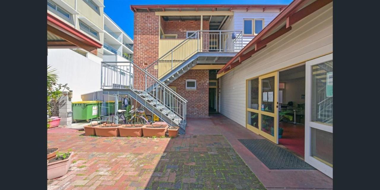 Emu Backpackers Perth - Note - Valid Passport Required For Check In Hostel ภายนอก รูปภาพ